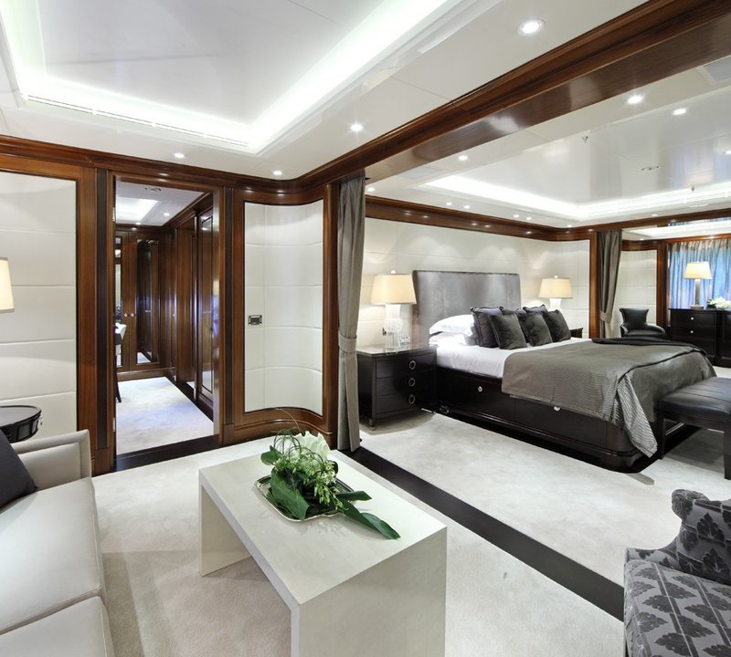 Profile: Yacht SEANNA's Main Master Cabin Photograph