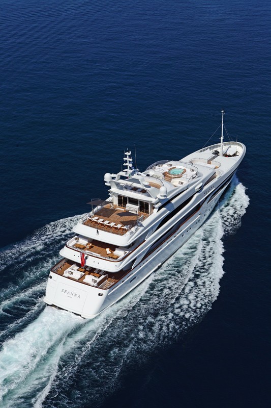 Aft Aspect: Yacht SEANNA's Cruising Photograph