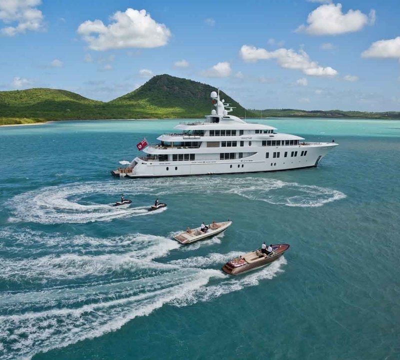 The 66m Yacht INVICTUS