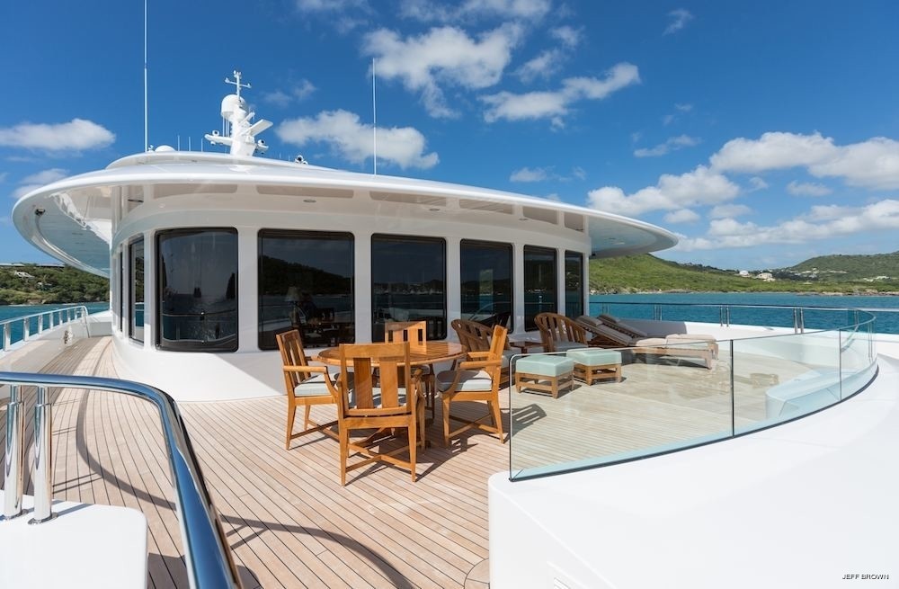 The 66m Yacht INVICTUS