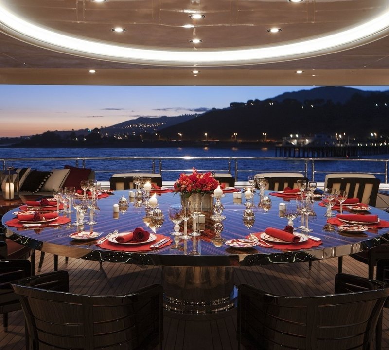 The 66m Yacht INVICTUS