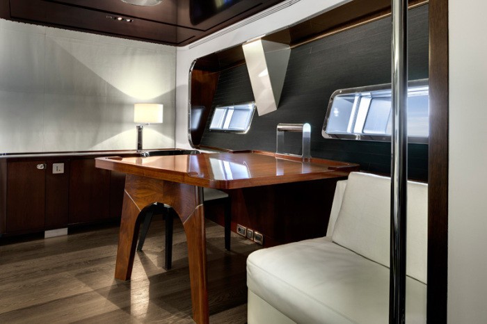 Main Master Study On Board Yacht VERTIGO
