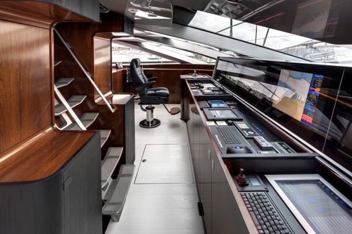 Bridgedeck On Board Yacht VERTIGO
