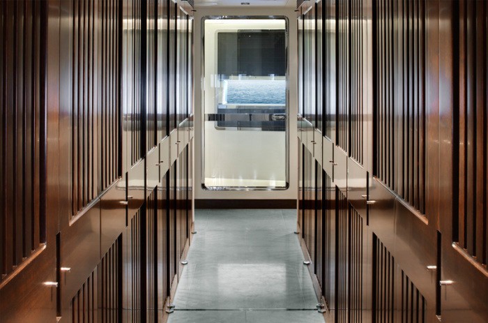 Main Master Dressing On Yacht VERTIGO