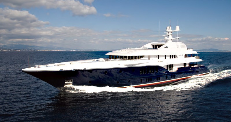 Premier Overview: Yacht SYCARA V's Cruising Photograph