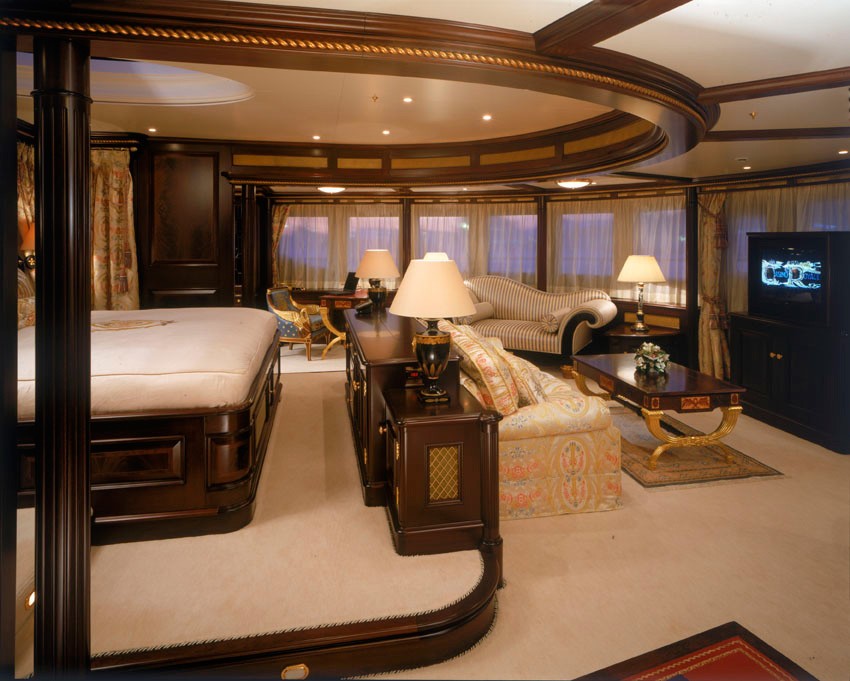 Profile Aspect: Yacht FREEDOM's Cabin Image