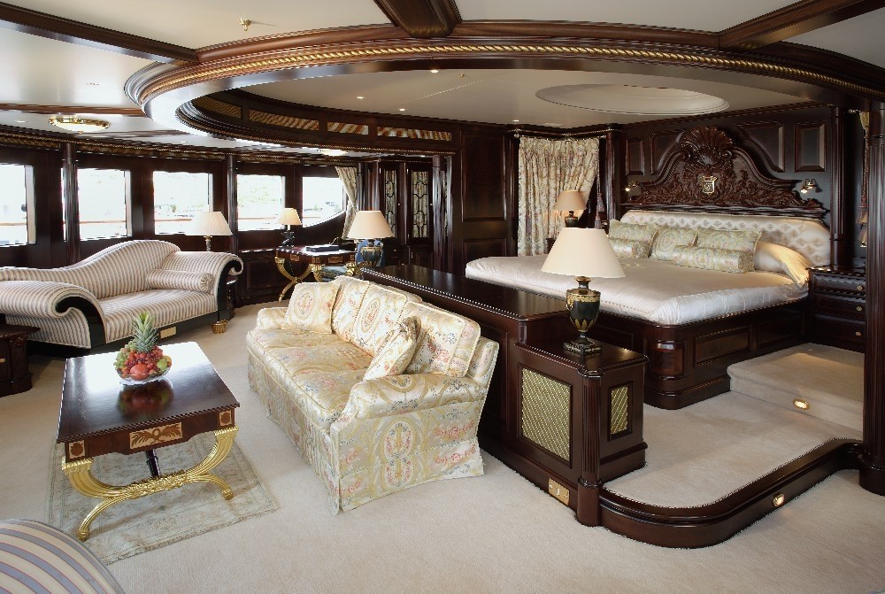 Main Master Cabin Aboard Yacht FREEDOM