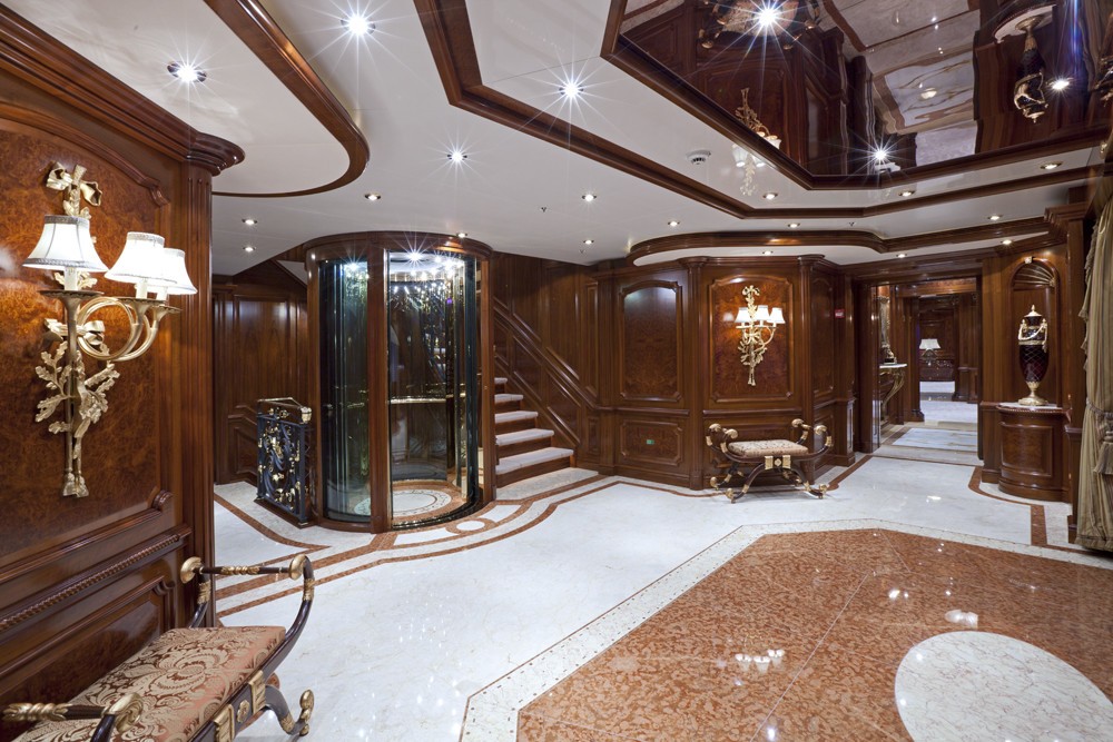 The 70m Yacht MARTHA ANN