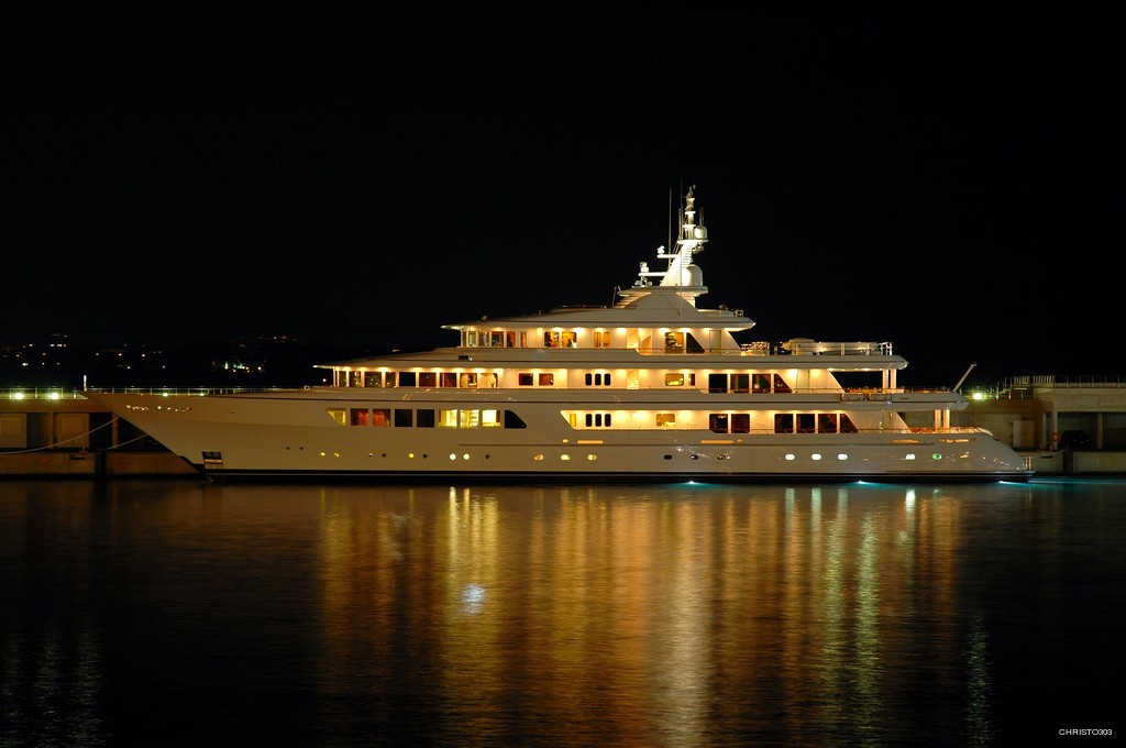The 71m Yacht UTOPIA