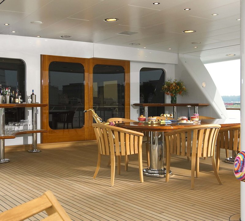 The 71m Yacht UTOPIA