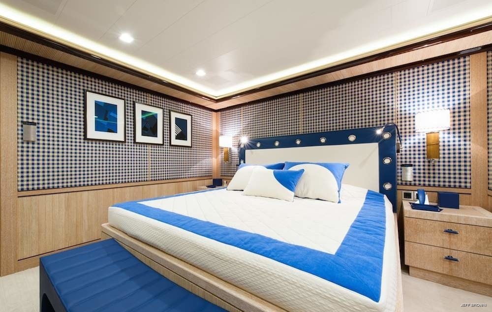 The 72m Yacht AXIOMA