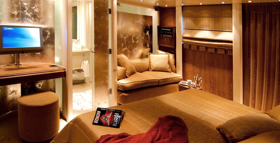 Dark: Yacht ELEGANT 007's Guest's Cabin Photograph