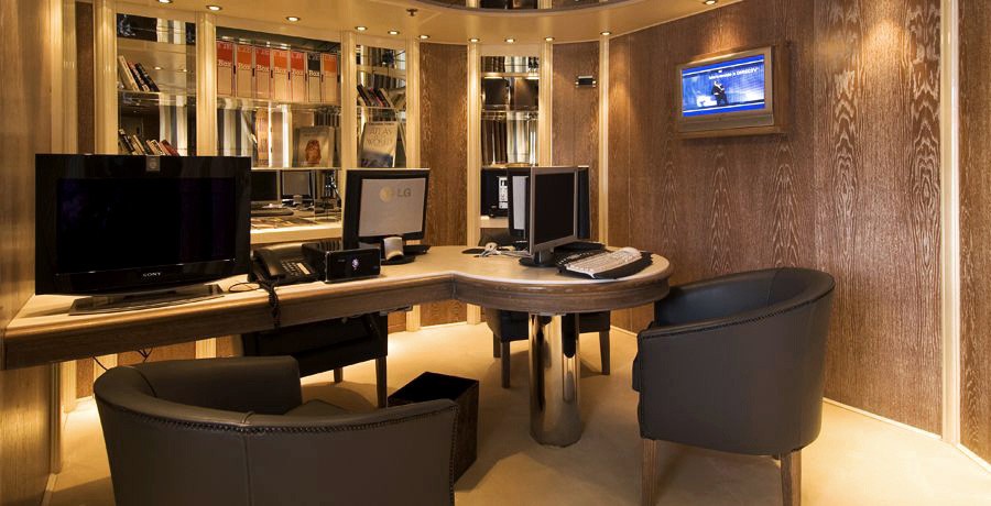 Study On Yacht ELEGANT 007