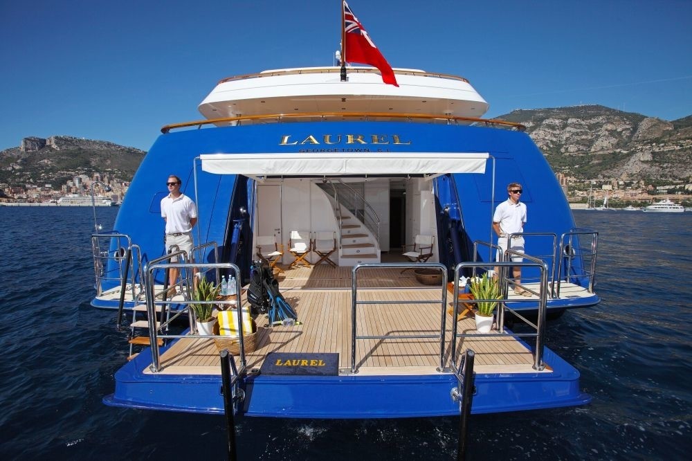 Beach Beachclub On Yacht LAUREL