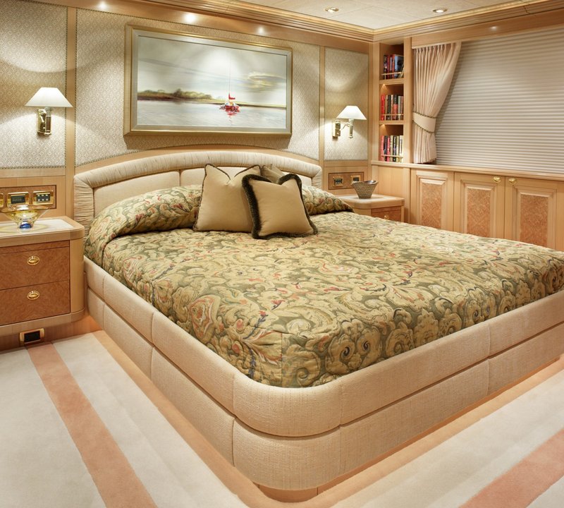 Neutralised: Yacht LAUREL's Guest's Cabin Photograph