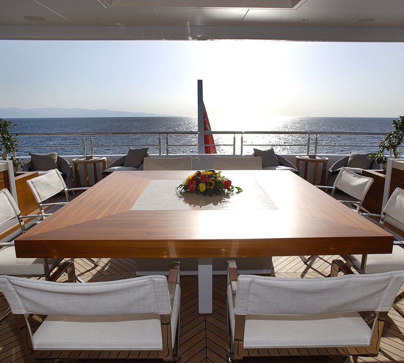 alfresco dining