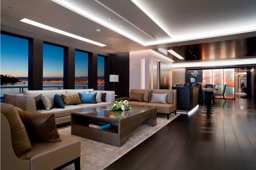 Sitting: Yacht MOGAMBO's Premier Saloon Captured