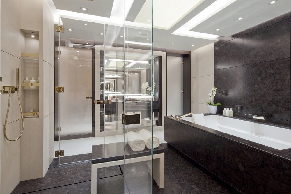 Personal Bath On Board Yacht MOGAMBO