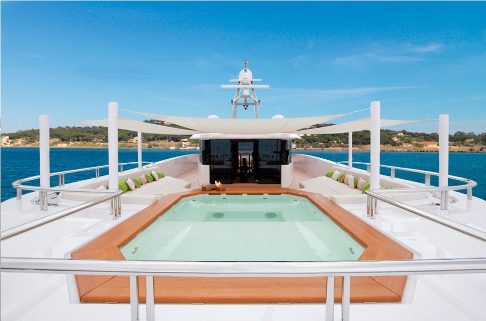 Jacuzzi Pool On Yacht MOGAMBO