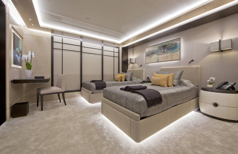 Twin Bed Cabin Aboard Yacht MOGAMBO