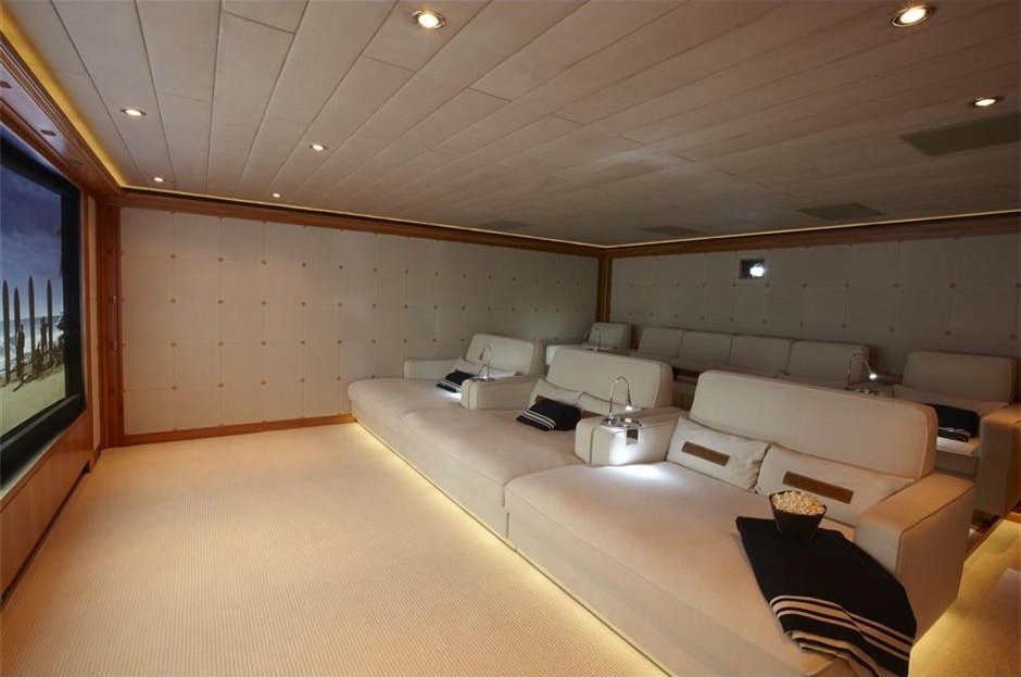 The 75m Yacht EBONY SHINE