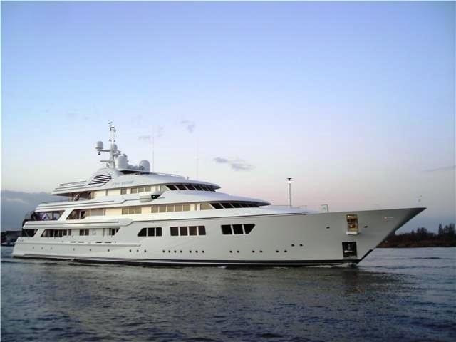 The 75m Yacht EBONY SHINE
