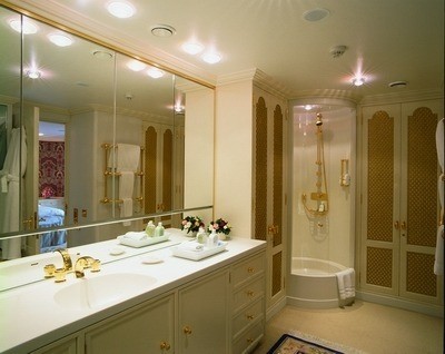 Bath On Board Yacht LEANDER G