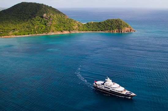 From Above Aspect: Yacht LEANDER G's Cruising Image