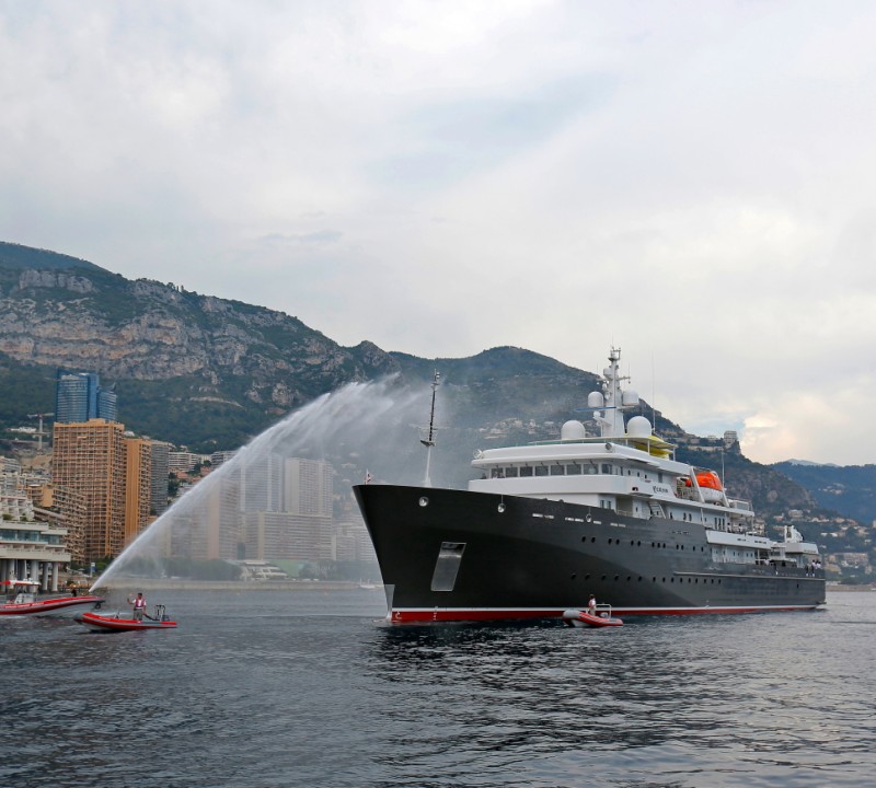 77m Motor Yacht YERSIN arrives in Monaco - Photo by Ameller