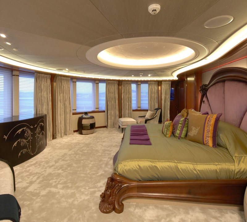 The 78m Yacht AMARYLLIS