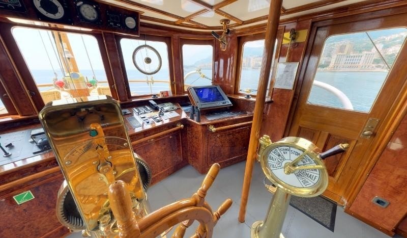 Bridgedeck On Yacht SS DELPHINE