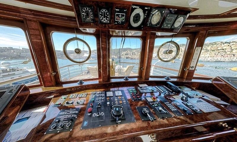 Bridgedeck Aboard Yacht SS DELPHINE