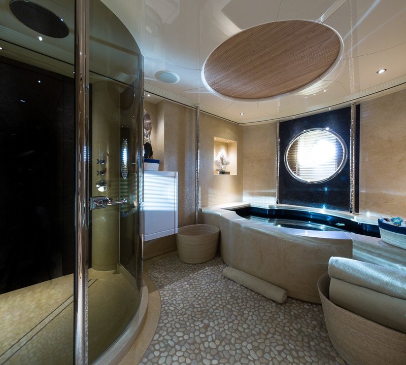 The 81m Yacht ROMEA