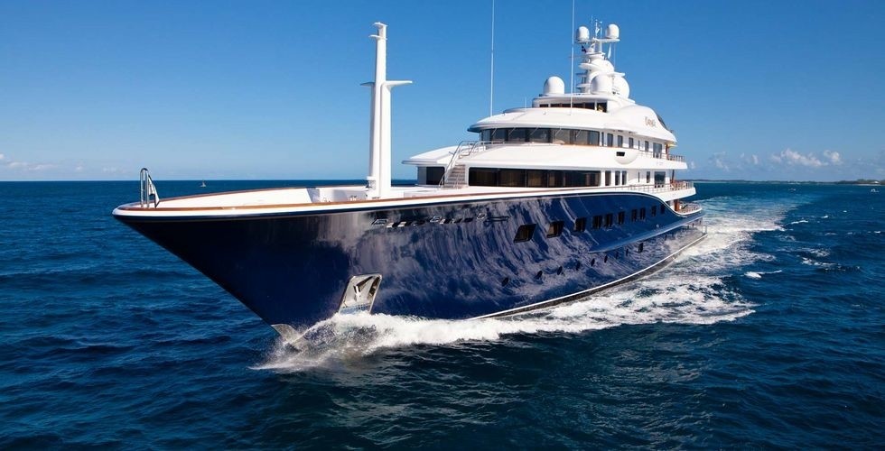 Cruising On Board Yacht AQUILA