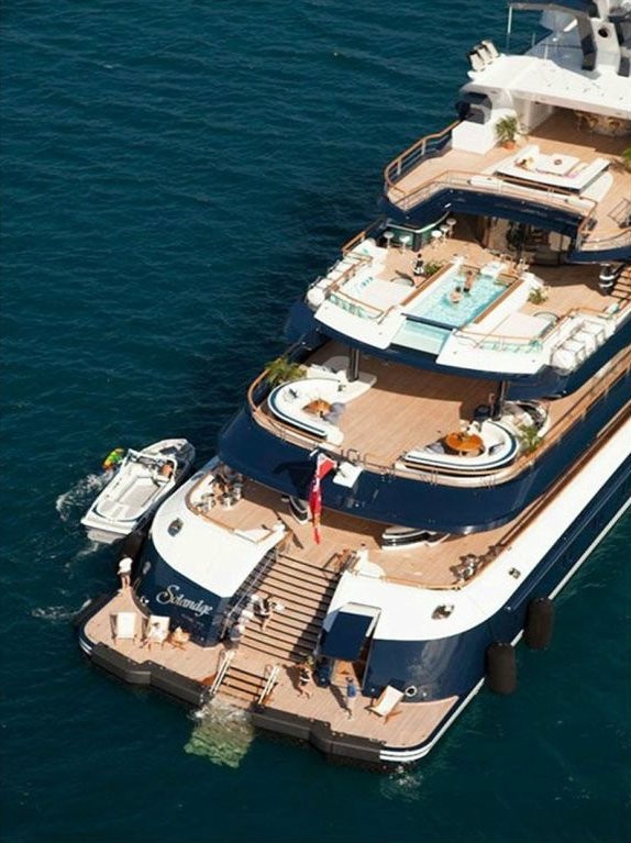 The 85m Yacht SOLANDGE