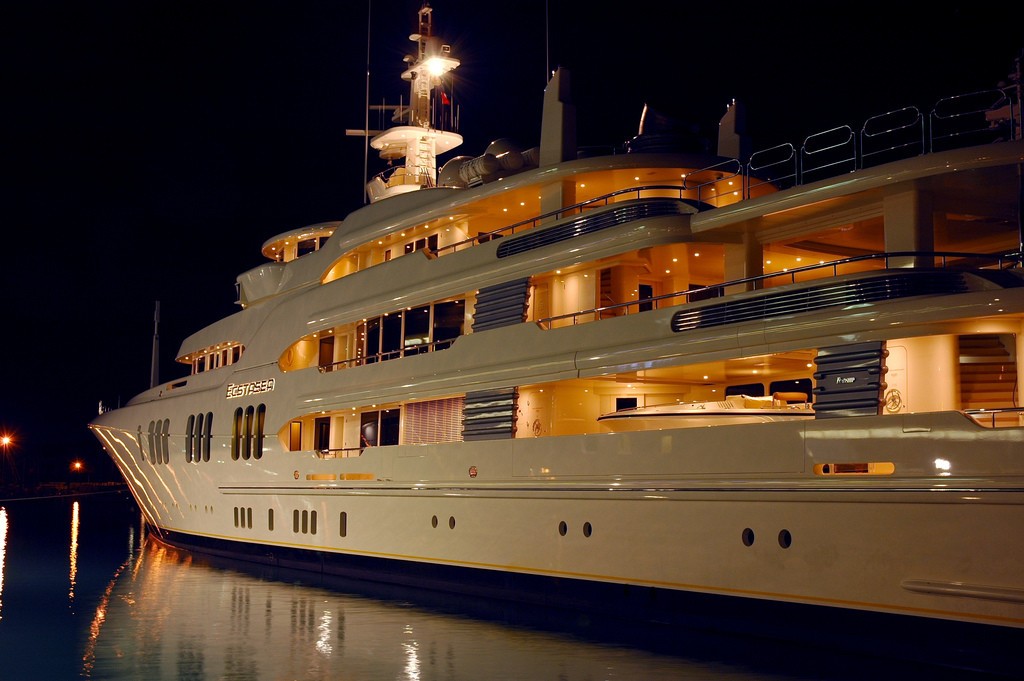 The 86m Yacht ECSTASEA