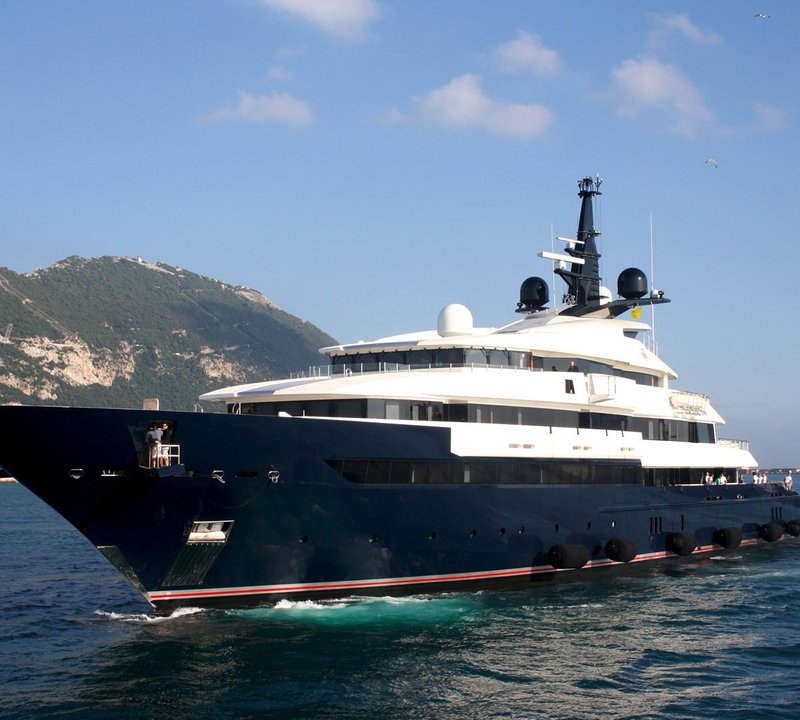Forward Aspect: Yacht SEVEN SEAS's Cruising Image