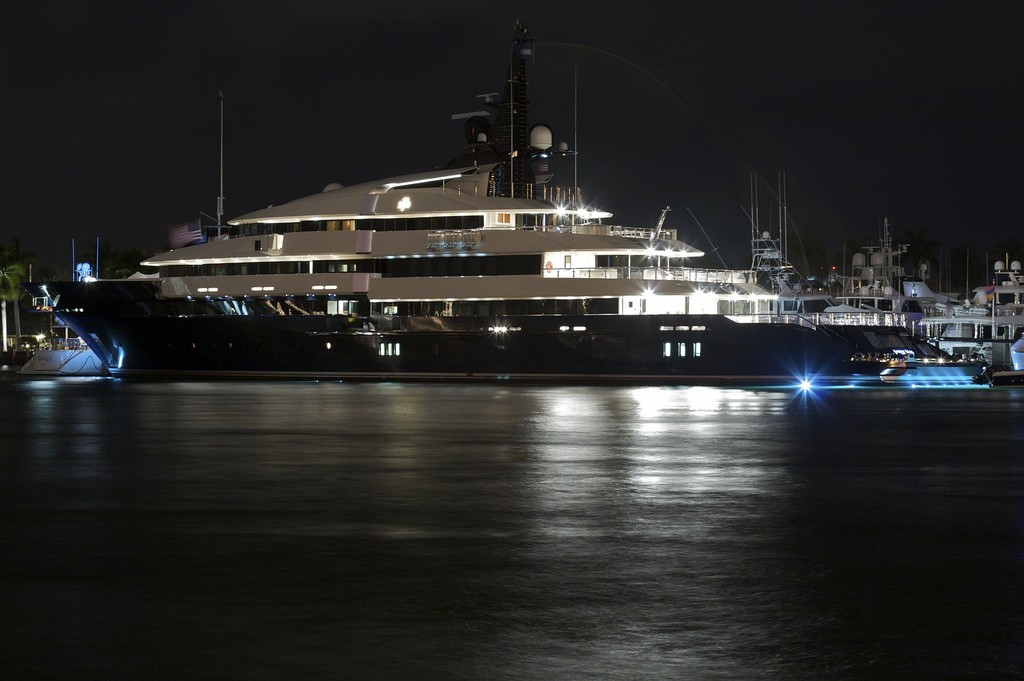 Evening: Yacht SEVEN SEAS's Overview Pictured