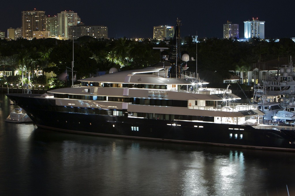 Evening: Yacht SEVEN SEAS's Overview Photograph