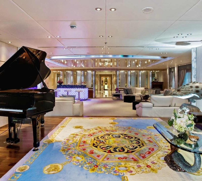 Premier Saloon On Yacht MOONLIGHT II