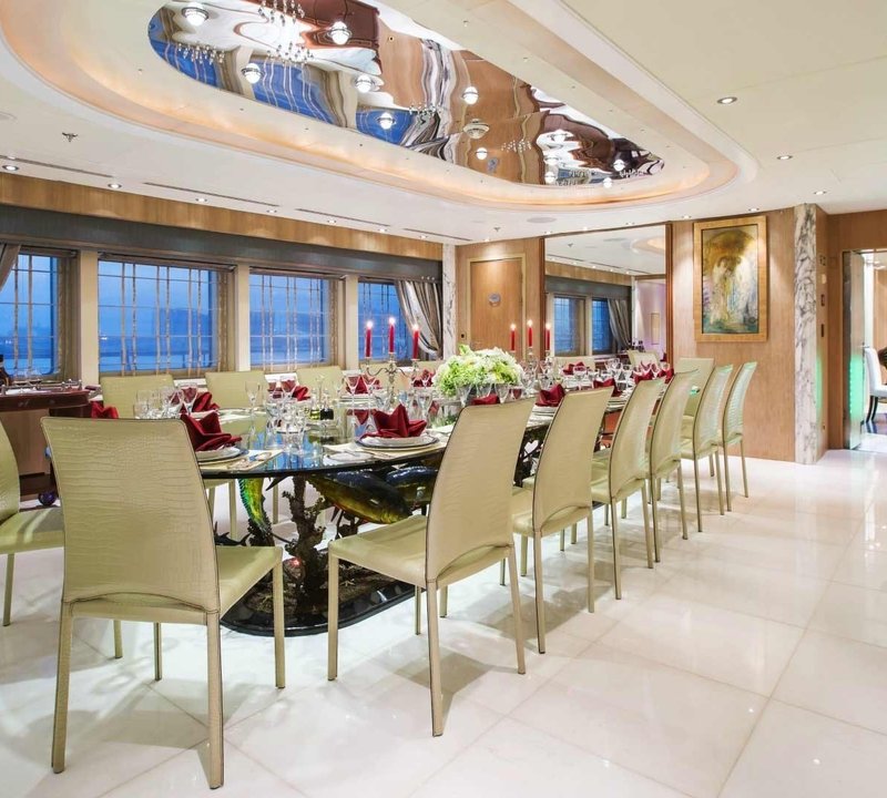 Eating/dining Zone On Board Yacht MOONLIGHT II