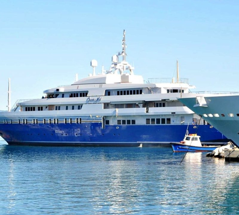 The 92m Yacht QUEEN MIRI