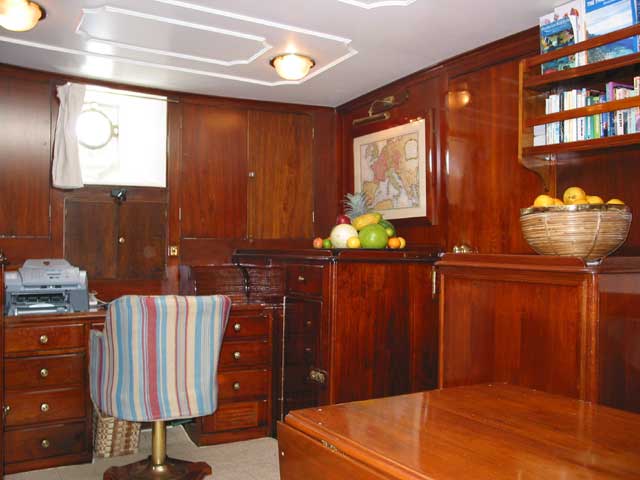 AILE BLANCHE - Lower Salon 2