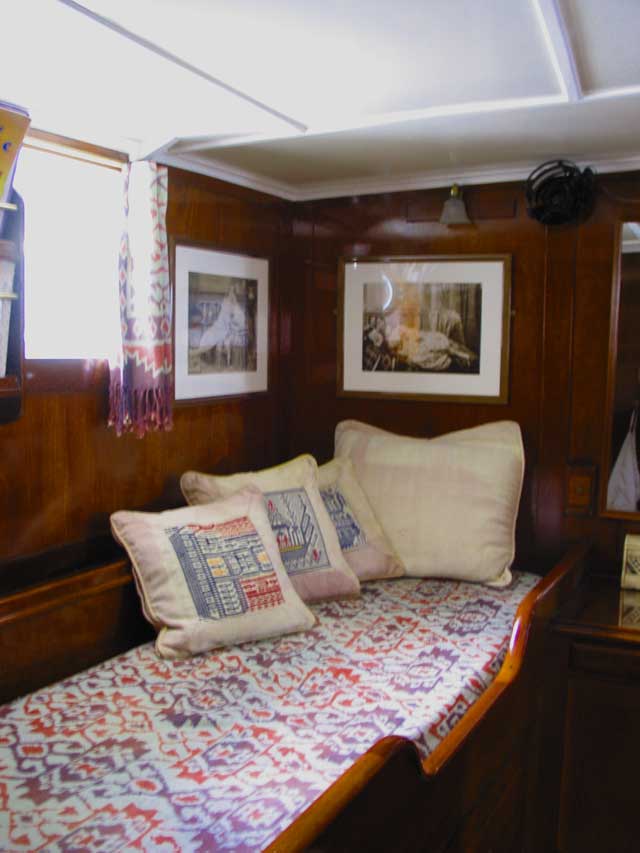 AILE BLANCHE - Starboard Cabin