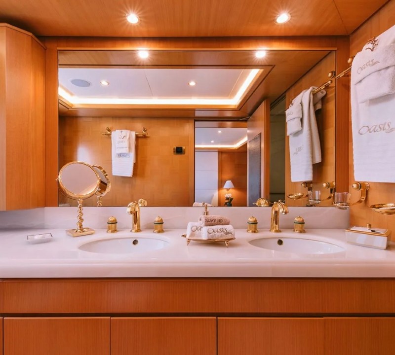 Guest Suite Attached Bathroom