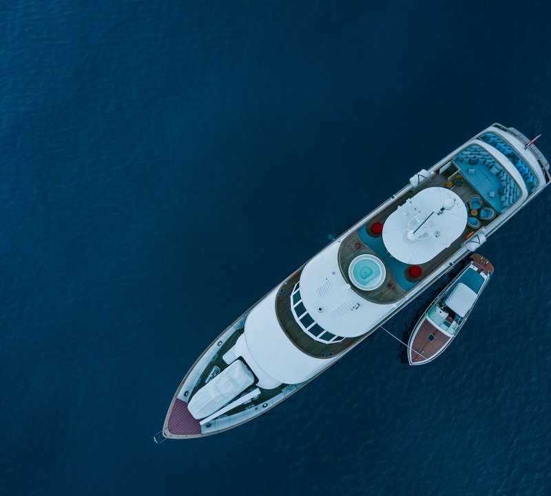 Aerial With Tender