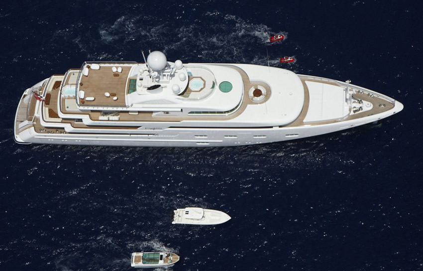 Aerial With Tenders