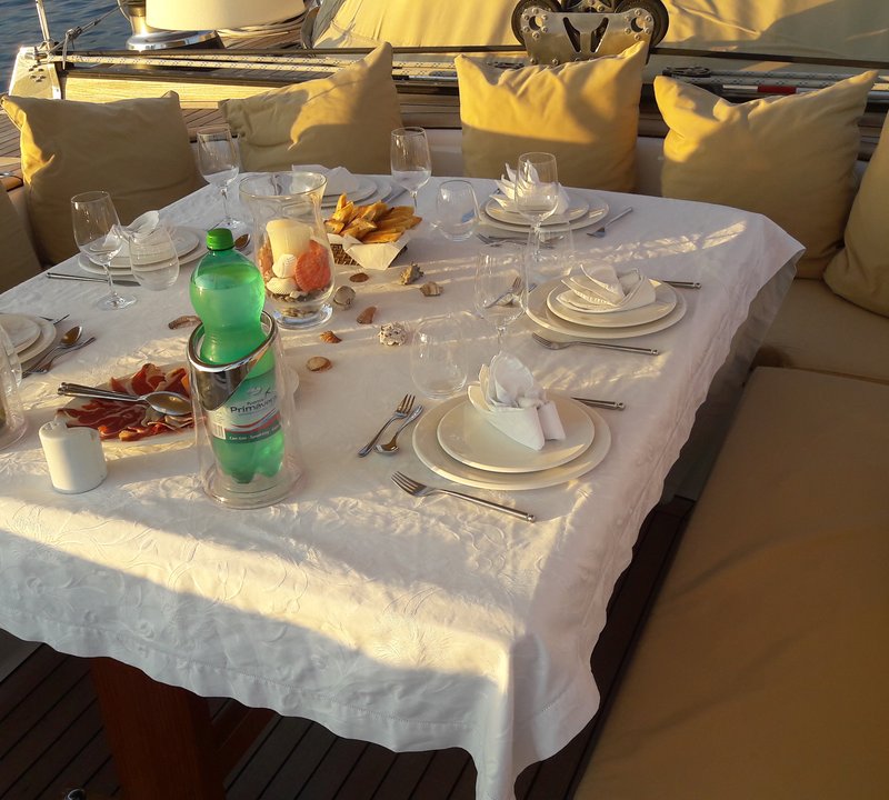 Alfresco Dining
