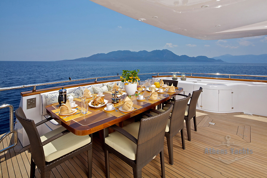 Alfresco Dining