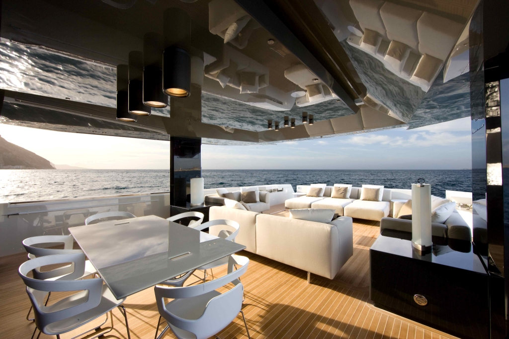 Arcadia Yachts SOLAR - Aft Deck